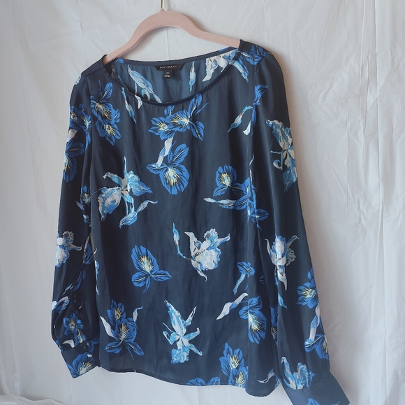 Banana Republic Dark Blue Floral Button Sleeve Blouse Size XS - Picture 10 of 12